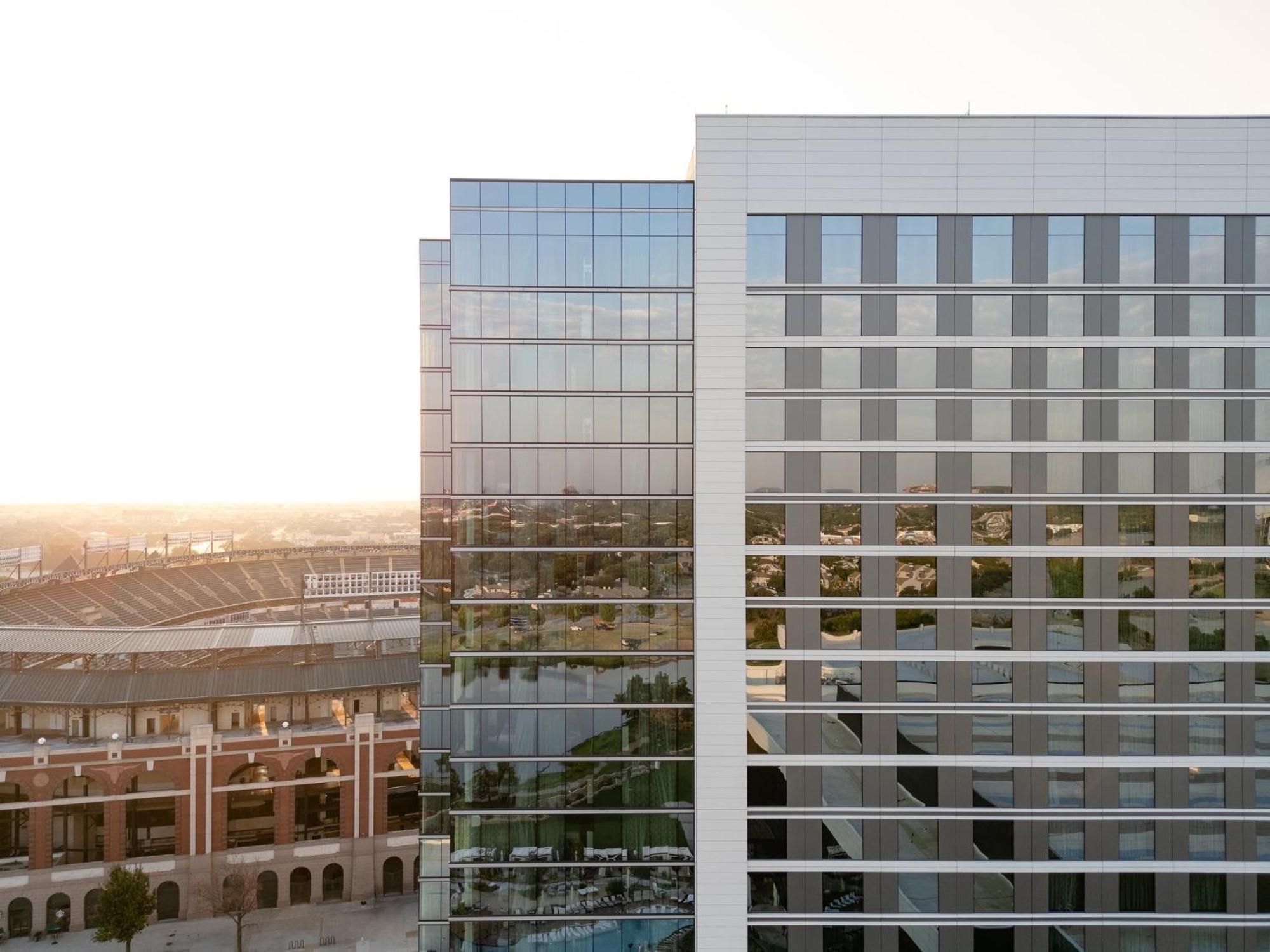 Loews Arlington Hotel エクステリア 写真